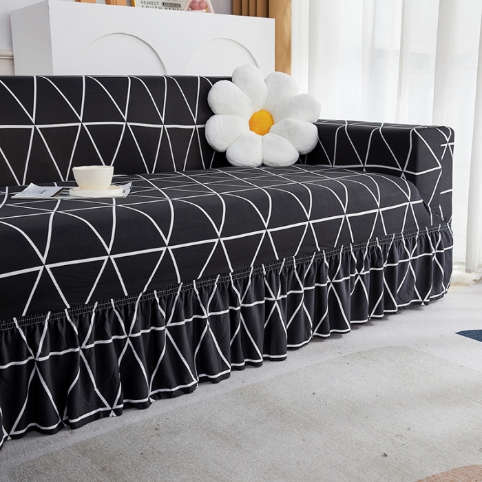 91家纺网 家纺一手货源 找家纺 丝绮鹿 2023新款牛奶丝沙发套贵妃图（裙边款） 黑色线格