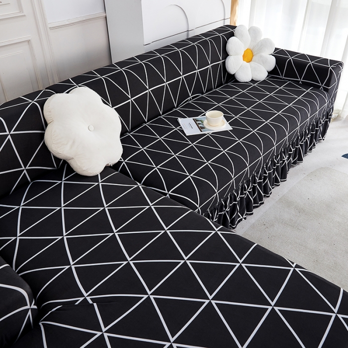 91家纺网 家纺一手货源 找家纺 丝绮鹿 2023新款牛奶丝沙发套贵妃图（裙边款） 黑色线格