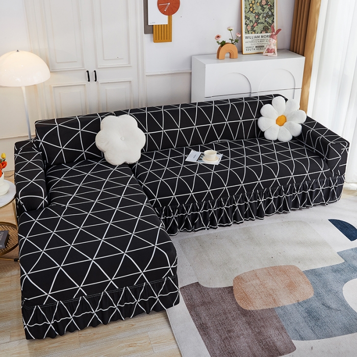 91家纺网 家纺一手货源 找家纺 丝绮鹿 2023新款牛奶丝沙发套贵妃图（裙边款） 黑色线格