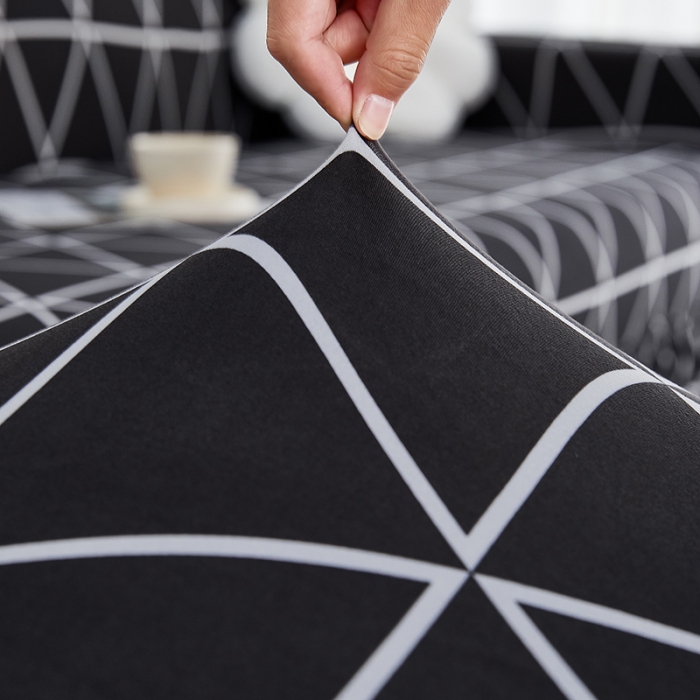 91家纺网 家纺一手货源 找家纺 丝绮鹿 2023新款牛奶丝沙发套贵妃图（裙边款） 黑色线格