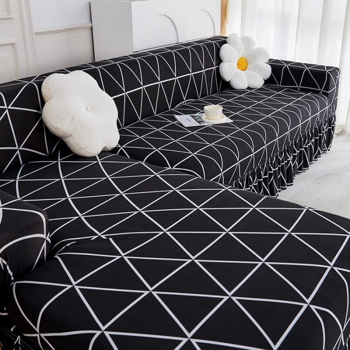 91家纺网 家纺一手货源 找家纺 丝绮鹿 2023新款牛奶丝沙发套贵妃图（裙边款） 黑色线格