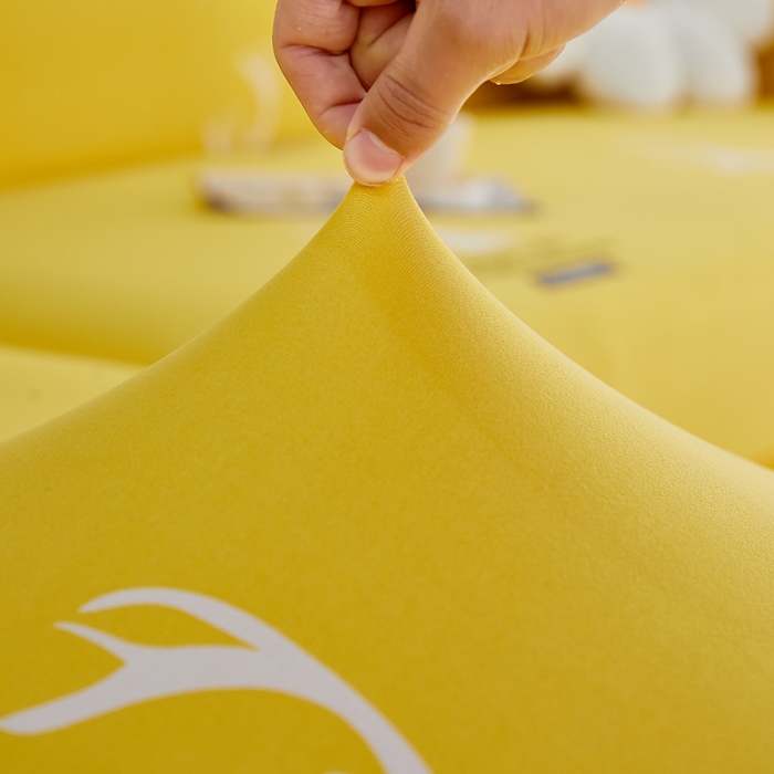 91家纺网 家纺一手货源 找家纺 丝绮鹿 2023新款牛奶丝沙发套贵妃图（裙边款） 黄色鹿