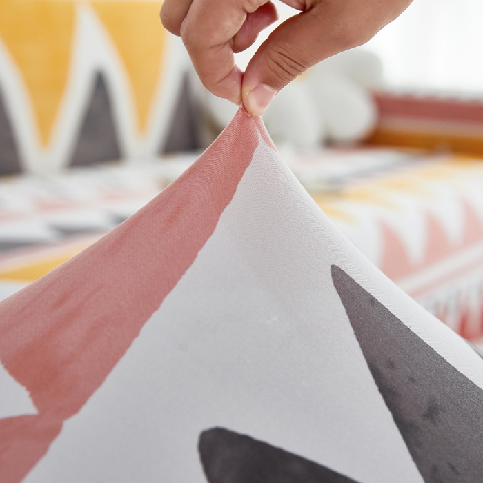 91家纺网 家纺一手货源 找家纺 丝绮鹿 2023新款牛奶丝沙发套贵妃图（裙边款） 米亚