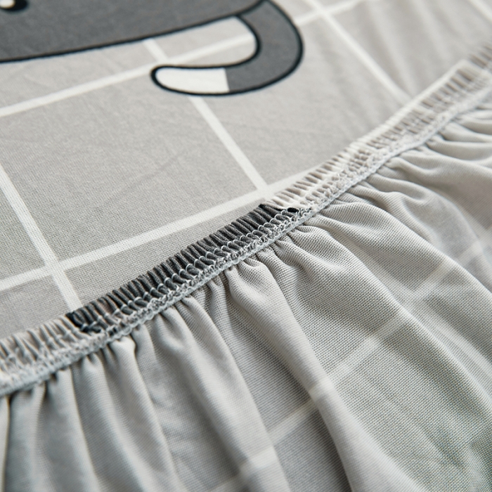 91家纺网 家纺一手货源 找家纺 丝绮鹿 2023新款牛奶丝沙发套贵妃图（松紧款） 方格猫咪