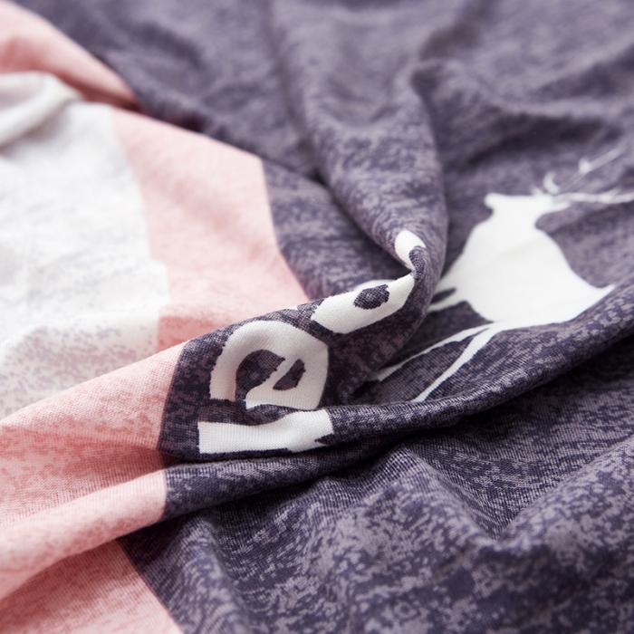 91家纺网 家纺一手货源 找家纺 丝绮鹿 2023新款牛奶丝沙发套贵妃图（松紧款） 萌萌小鹿