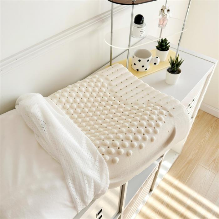 91家纺网 家纺一手货源 找家纺 新款皇家绅士冬用加绒加厚款天然乳胶枕成人保暖乳胶成人枕芯