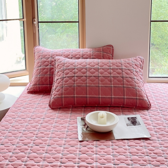 91家纺网 家纺一手货源 找家纺 尊康家纺（原磊科） 2024新款全棉色织无印风大豆床笠 宁静粉