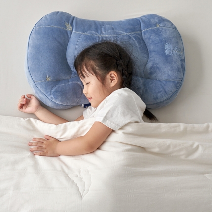 91家纺网 家纺一手货源 找家纺 2024新款 趣味软萌 熊猫图案设计 多维度护颈 带来深度好睡眠