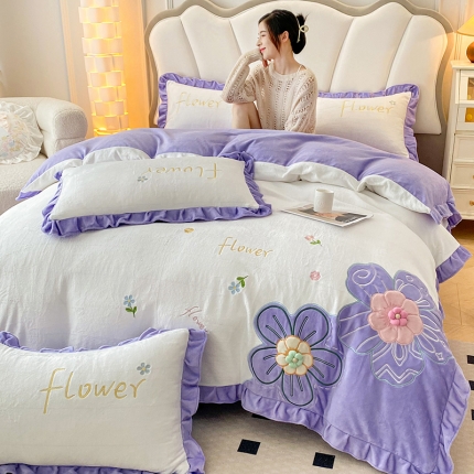 91家纺网 家纺一手货源 找家纺 漫布云240g全消光韩版花边牛奶绒贴布绣刺绣四件套法莱兔毛绒金貂婴儿绒