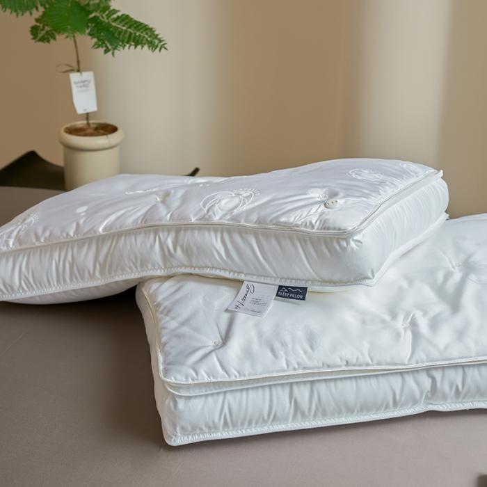 91家纺网 家纺一手货源 找家纺 2024新款 会‘呼吸’的枕头 温而不燥 呵护颈椎