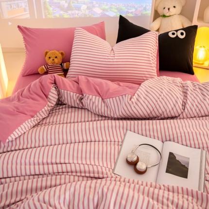 91家纺网 家纺一手货源 找家纺 韩秀家纺 2024新款超柔水洗棉双层纱大眼睛款印花四件套 粉条-粉