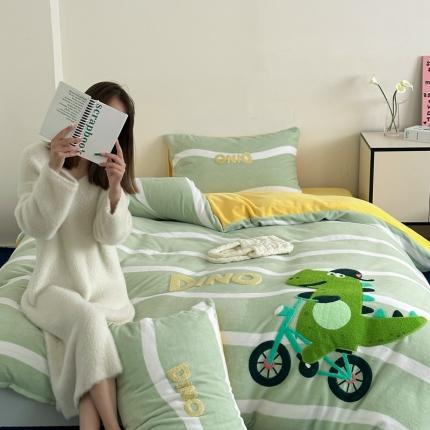 91家纺网 家纺一手货源 找家纺 （总）觅糖 2024秋冬新款牛奶绒大版毛巾绣四件套（会员-10）