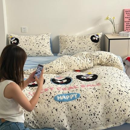 91家纺网 家纺一手货源 找家纺 （总）觅糖 2024秋冬新款牛奶绒大版毛巾绣四件套（会员-10）