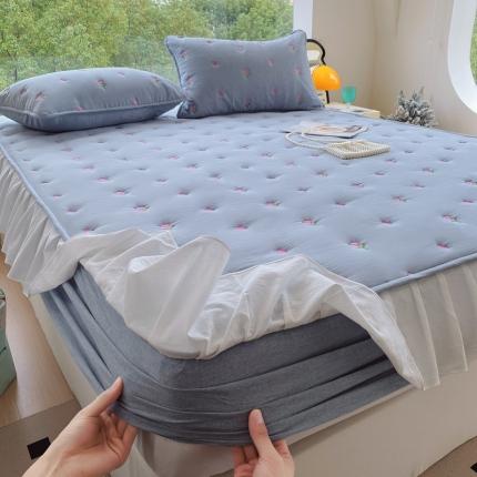 91家纺网 家纺一手货源 找家纺 尊康家纺（原磊科） 2024新款全棉色织夹棉大豆床笠-花颜 花颜-蓝