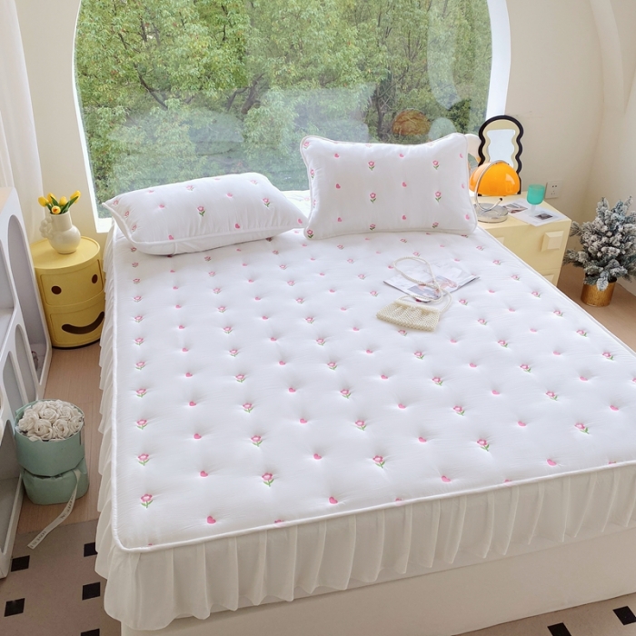 91家纺网 家纺一手货源 找家纺 （总）尊康家纺（原磊科） 2024新款全棉色织夹棉大豆床笠-花颜