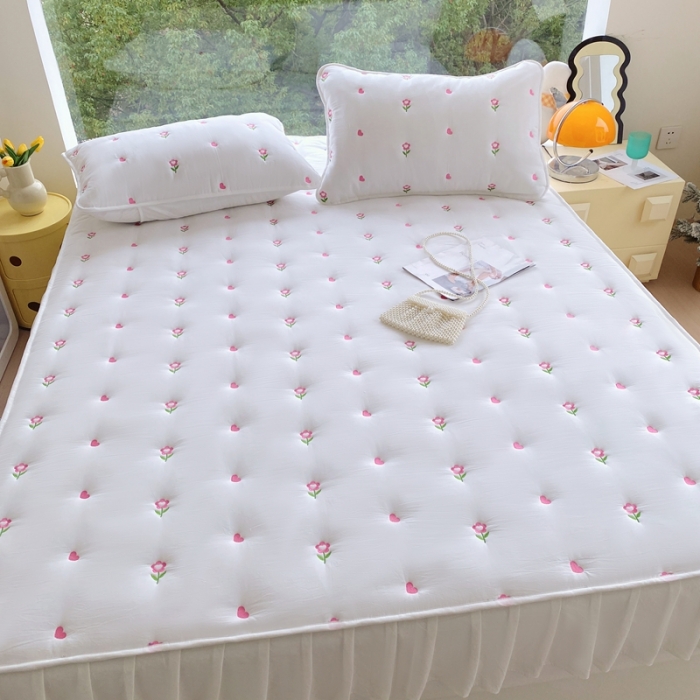 91家纺网 家纺一手货源 找家纺 （总）尊康家纺（原磊科） 2024新款全棉色织夹棉大豆床笠-花颜