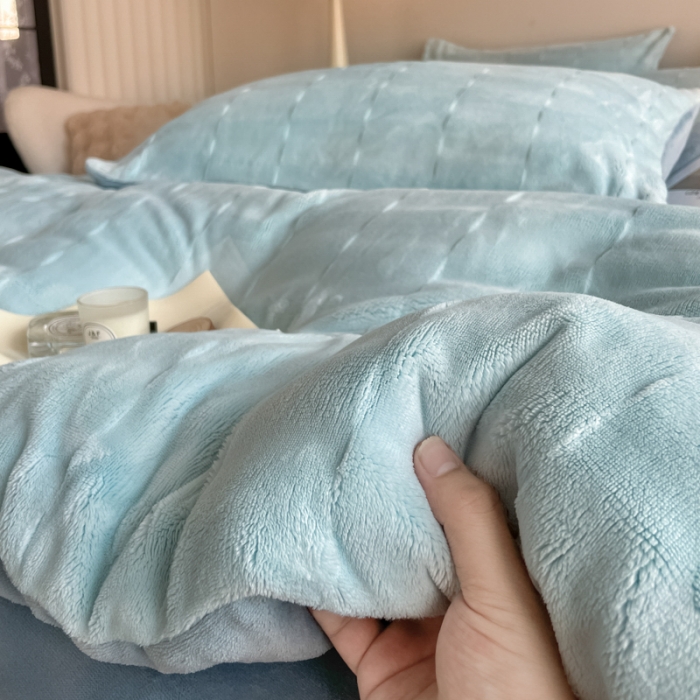 91家纺网 家纺一手货源 找家纺 子曰 2024新款牛奶兔兔泡泡绒四件套 天空蓝