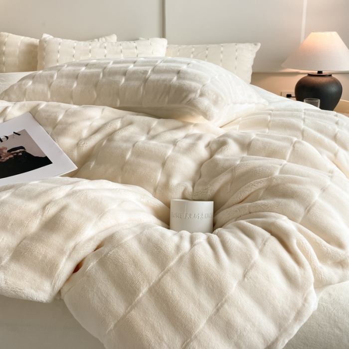 91家纺网 家纺一手货源 找家纺 子曰 2024新款牛奶兔兔泡泡绒四件套 优雅白