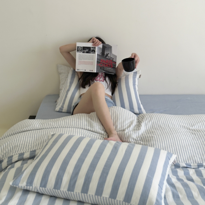 91家纺网 家纺一手货源 找家纺 玛奇朵 2023新款色织双层皱纱-韩系条纹四件套 韩系条纹-蓝灰