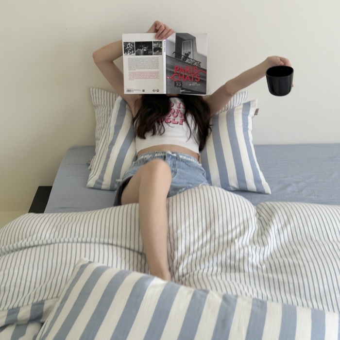 91家纺网 家纺一手货源 找家纺 玛奇朵 2023新款色织双层皱纱-韩系条纹四件套 韩系条纹-蓝灰