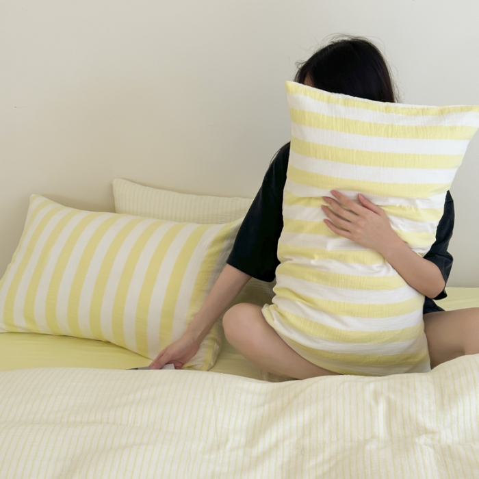 91家纺网 家纺一手货源 找家纺 玛奇朵 2023新款色织双层皱纱-韩系条纹四件套 韩系条纹-奶黄