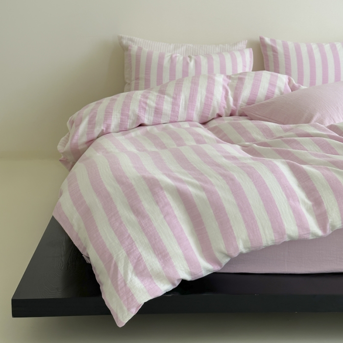 91家纺网 家纺一手货源 找家纺 玛奇朵 2023新款色织双层皱纱-韩系条纹四件套 韩系条纹-桃粉