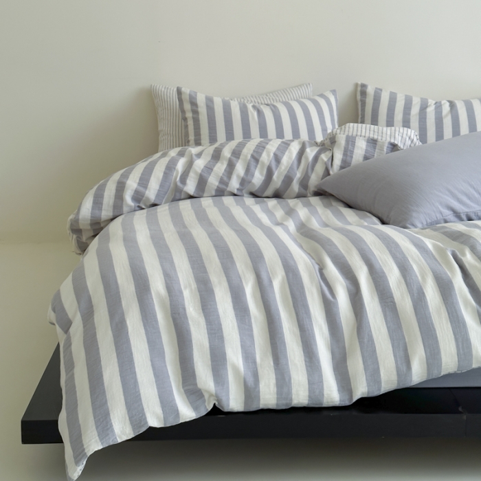 91家纺网 家纺一手货源 找家纺 玛奇朵 2023新款色织双层皱纱-韩系条纹四件套 韩系条纹-月灰