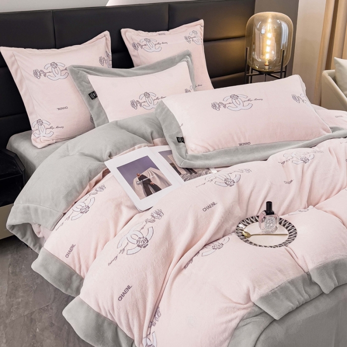 91家纺网 家纺一手货源 找家纺 (总) 品家居 2025新款5D雕花牛奶绒四件套-心动玫瑰