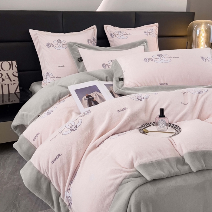 91家纺网 家纺一手货源 找家纺 (总) 品家居 2025新款5D雕花牛奶绒四件套-心动玫瑰