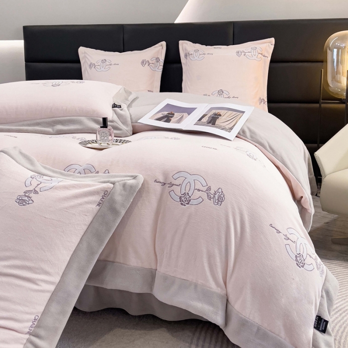 91家纺网 家纺一手货源 找家纺 (总) 品家居 2025新款5D雕花牛奶绒四件套-心动玫瑰