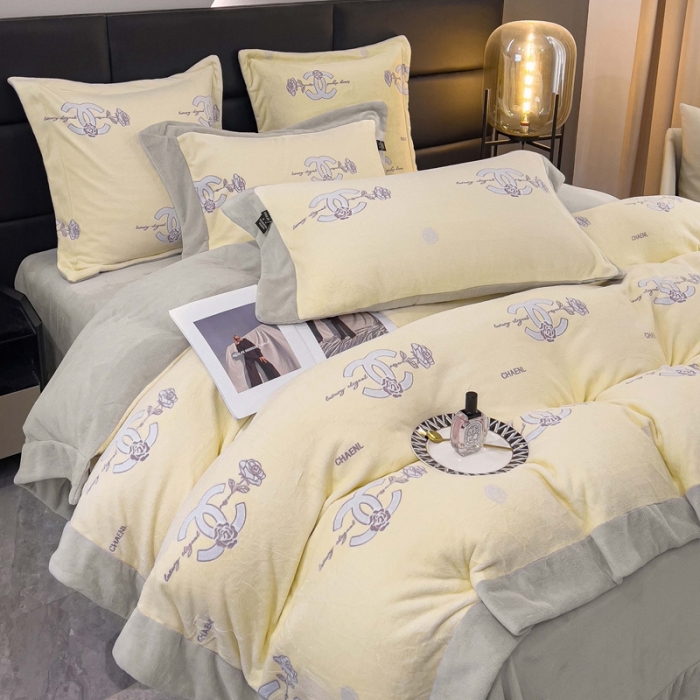 91家纺网 家纺一手货源 找家纺 品家居 2025新款5D雕花牛奶绒四件套-心动玫瑰 黄拼灰