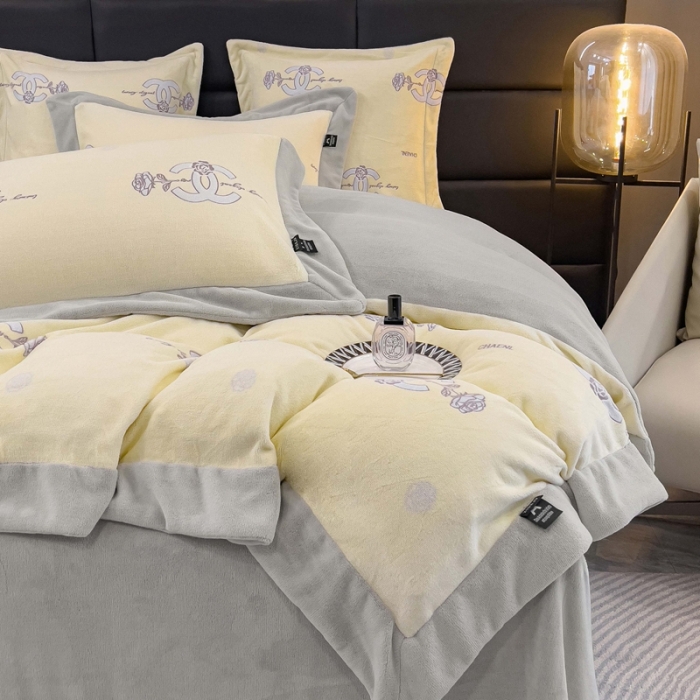 91家纺网 家纺一手货源 找家纺 品家居 2025新款5D雕花牛奶绒四件套-心动玫瑰 黄拼灰