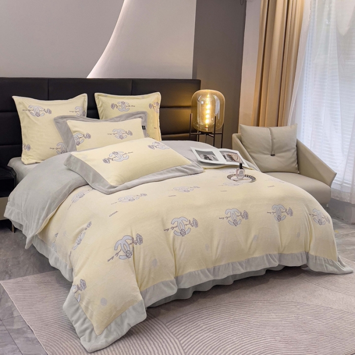 91家纺网 家纺一手货源 找家纺 品家居 2025新款5D雕花牛奶绒四件套-心动玫瑰 黄拼灰