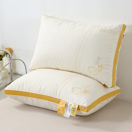 91家纺网 家纺一手货源 找家纺 梦叶草 2023新款Q弹吐司酒店枕头奶香睡眠护颈枕芯