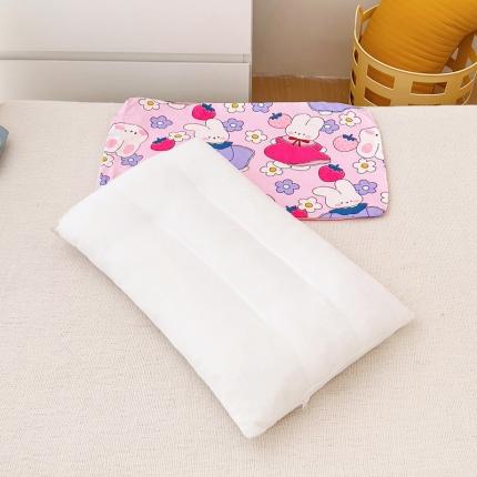 91家纺网 家纺一手货源 找家纺 总吉咪兔A类全棉儿童豆豆绒枕可水洗定型枕午睡枕卡通豆豆枕