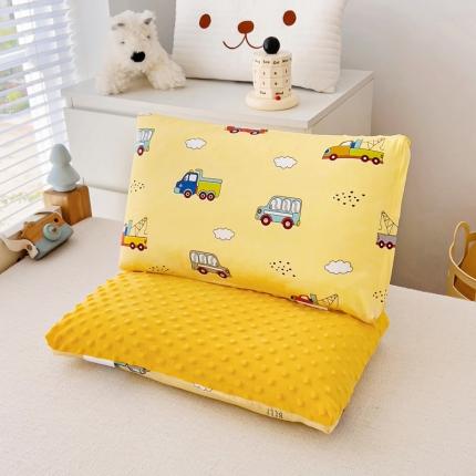 91家纺网 家纺一手货源 找家纺 吉咪兔A类全棉儿童豆豆绒枕可水洗定型枕午睡枕卡通豆豆枕工程车