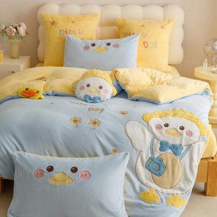 绒梦里230克卡通贴布绣加厚牛奶绒四件套冬季儿童卡通三件套保暖套件