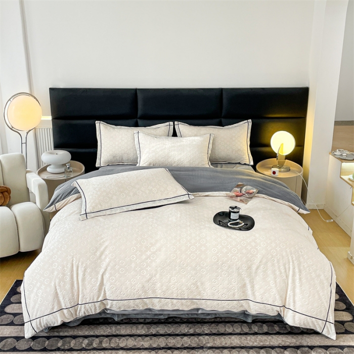 91家纺网 家纺一手货源 找家纺 （总）老K (原美阁） 2024新款婴儿绒牛奶绒简约绒四件套-路易