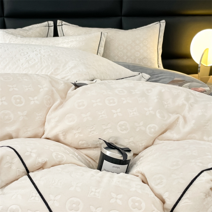 91家纺网 家纺一手货源 找家纺 （总）老K (原美阁） 2024新款婴儿绒牛奶绒简约绒四件套-路易