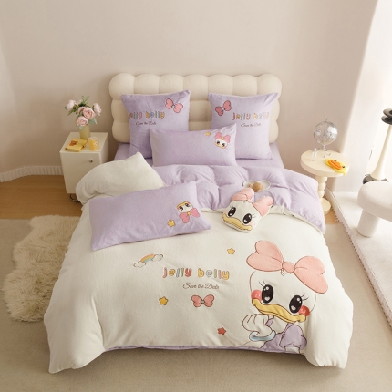 91家纺网 家纺一手货源 找家纺 新款绒梦里230克卡通贴布绣加厚牛奶绒四件套冬季儿童三件套保暖绒套件