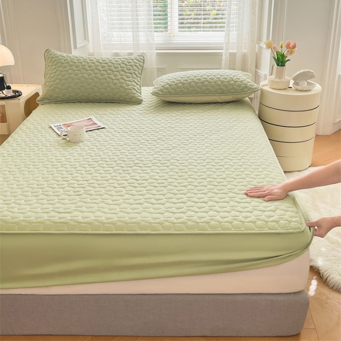 91家纺网 家纺一手货源 找家纺 梦舒羽 2025新款抗菌隔尿防水四季款夹棉加厚床笠床垫保护罩床垫套 苹果款-豆绿
