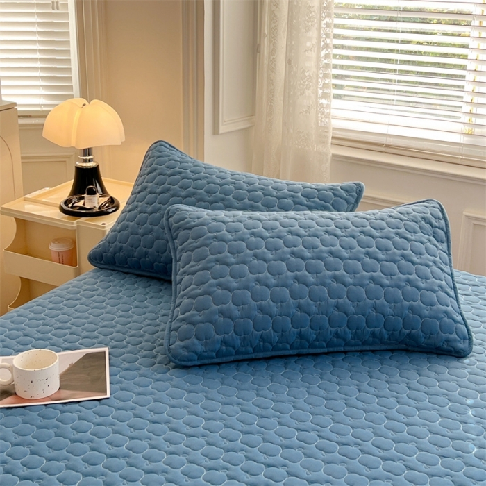 91家纺网 家纺一手货源 找家纺 梦舒羽2025新款抗菌隔尿防水四季款夹棉加厚床笠床垫保护罩床垫套 苹果款-深蓝