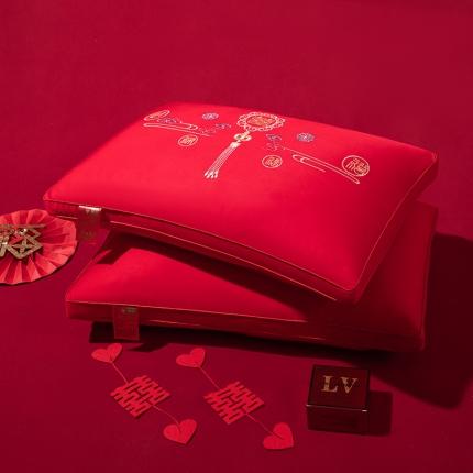 91家纺网 家纺一手货源 找家纺 （总）织布人2023新款枕芯以爱之名结两姓之好大红全棉刺绣婚庆枕头枕芯