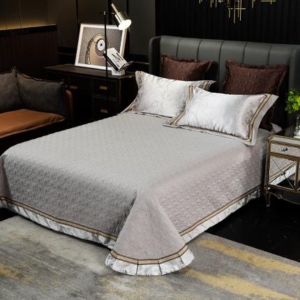 91家纺网 家纺一手货源 找家纺 小时代家纺 2023新款纯棉贡缎提花夹棉单床盖布鲁塞尔银灰