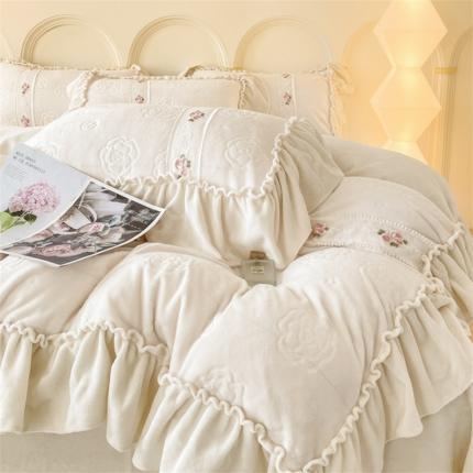 91家纺网 家纺一手货源 找家纺 逸尚阁 2024新款奢华系列高克重牛奶绒四件套 奢华-奶白