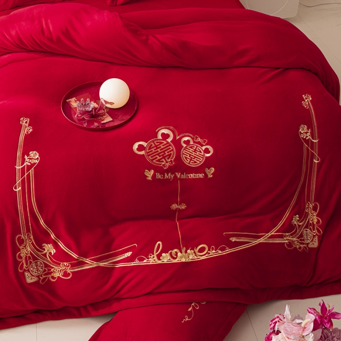 91家纺网 家纺一手货源 找家纺 （总）2025新款高克重牛奶绒刺绣婚庆四件套大红套件