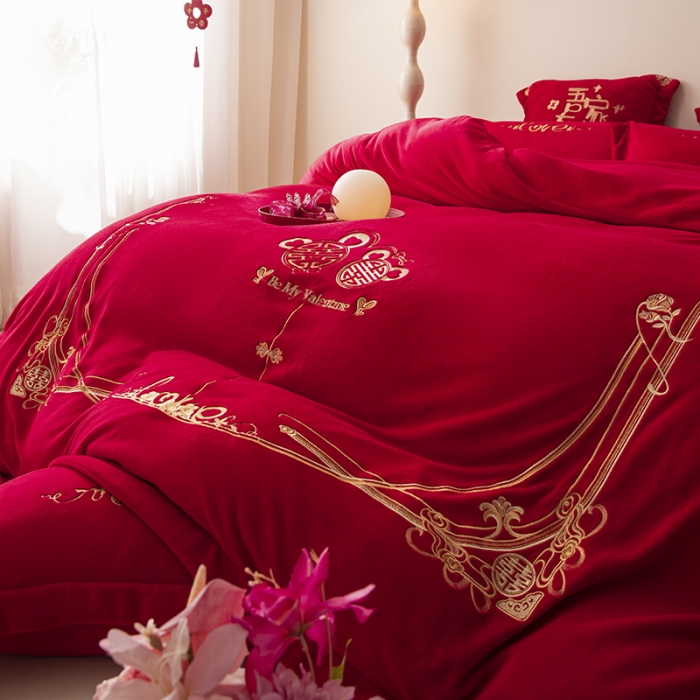 91家纺网 家纺一手货源 找家纺 （总）2025新款高克重牛奶绒刺绣婚庆四件套大红套件