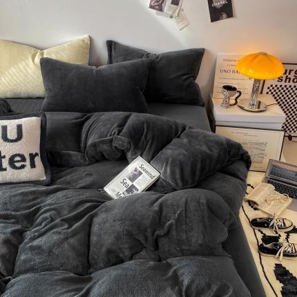 91家纺网 家纺一手货源 找家纺 牛牛家纺 2025新款软绵舒适牛奶绒四件套系列 爵士灰