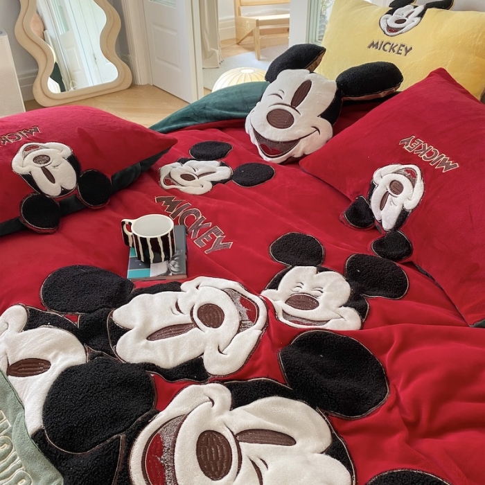 91家纺网 家纺一手货源 找家纺 紫碧螺 2023新款牛奶绒系列四件套-米奇 米奇-红色