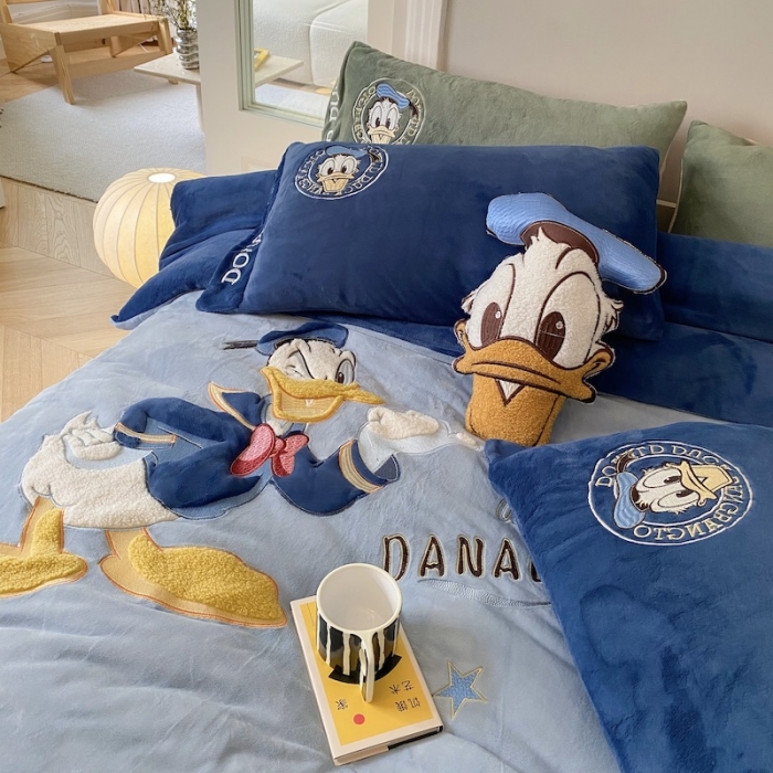 91家纺网 家纺一手货源 找家纺 （总）紫碧螺 2023新款牛奶绒系列四件套-唐老鸭